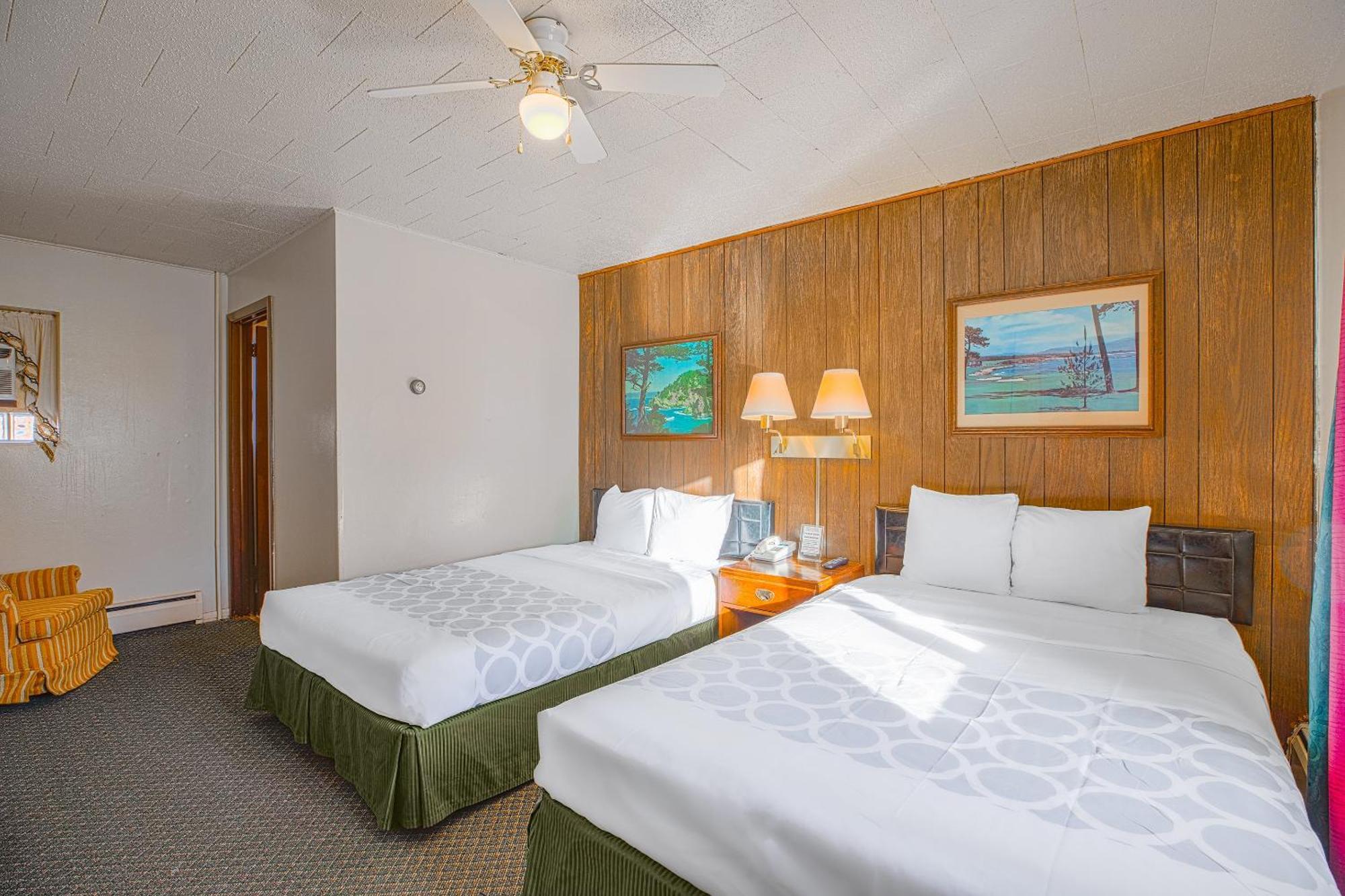 Love Hotels Silver Street By Oyo At Hurley Wi Экстерьер фото